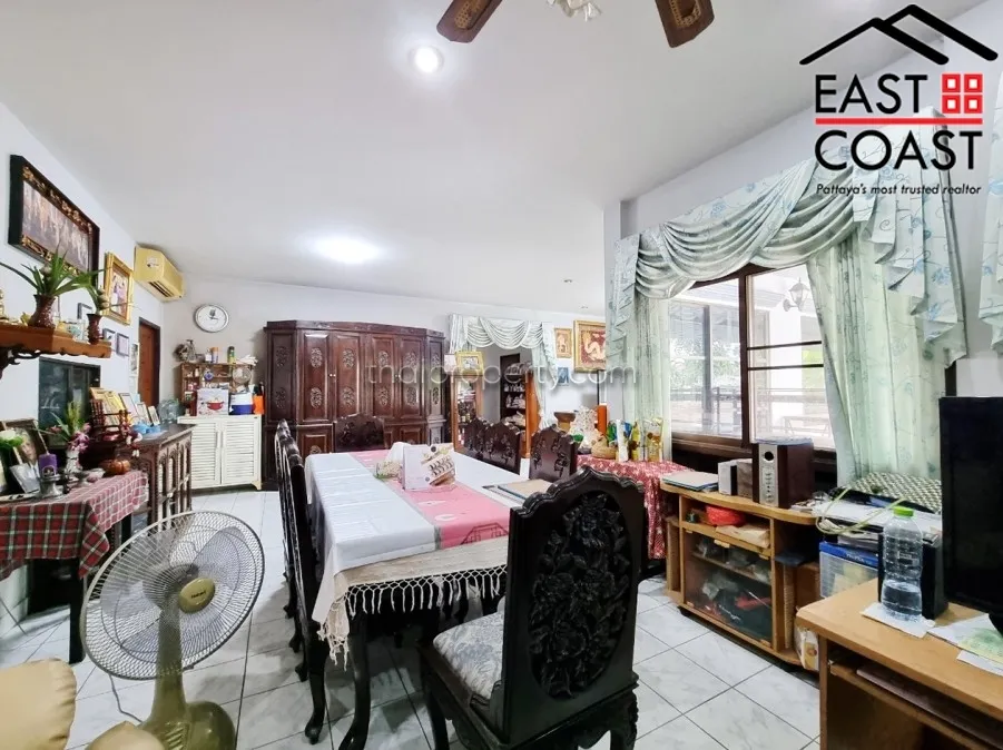 Pattaya Land and House photo 6