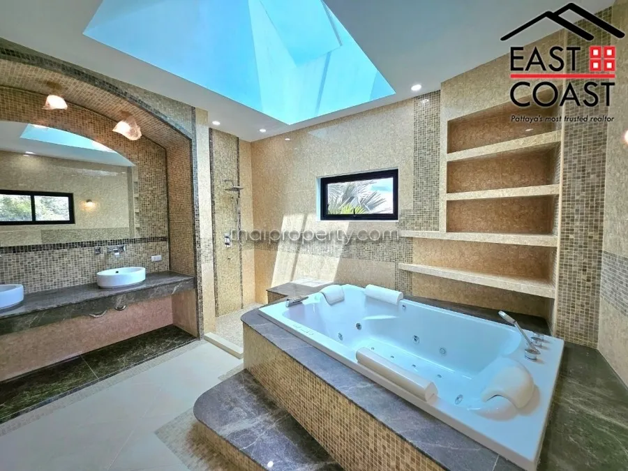 Dusit Pattaya Lake View photo 35