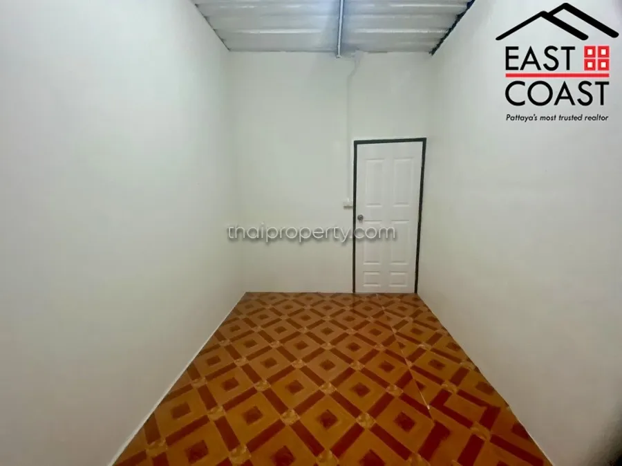 Private House with Warehouse photo 42