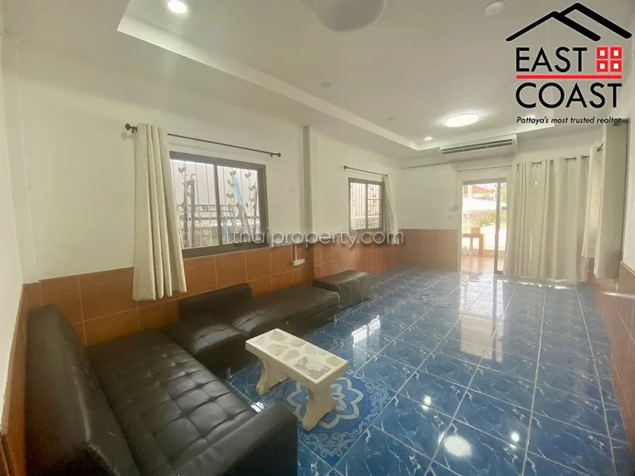 Private House with Warehouse photo 11