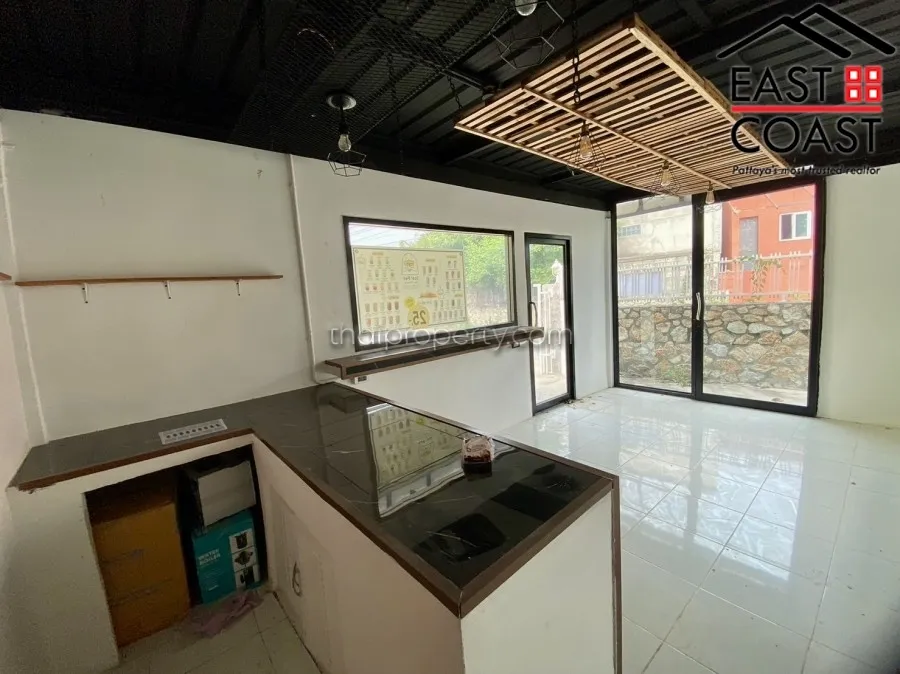 Private House with Warehouse photo 7