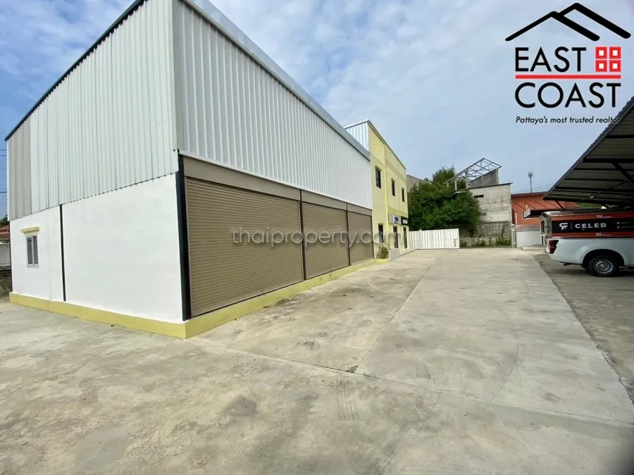 Private House with Warehouse photo 44