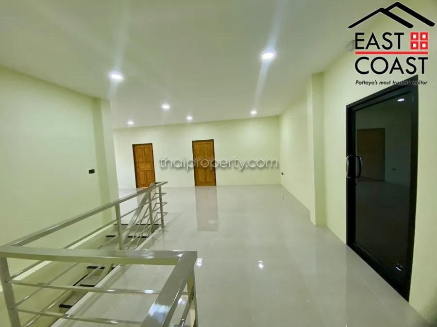 Private House with Warehouse photo 29
