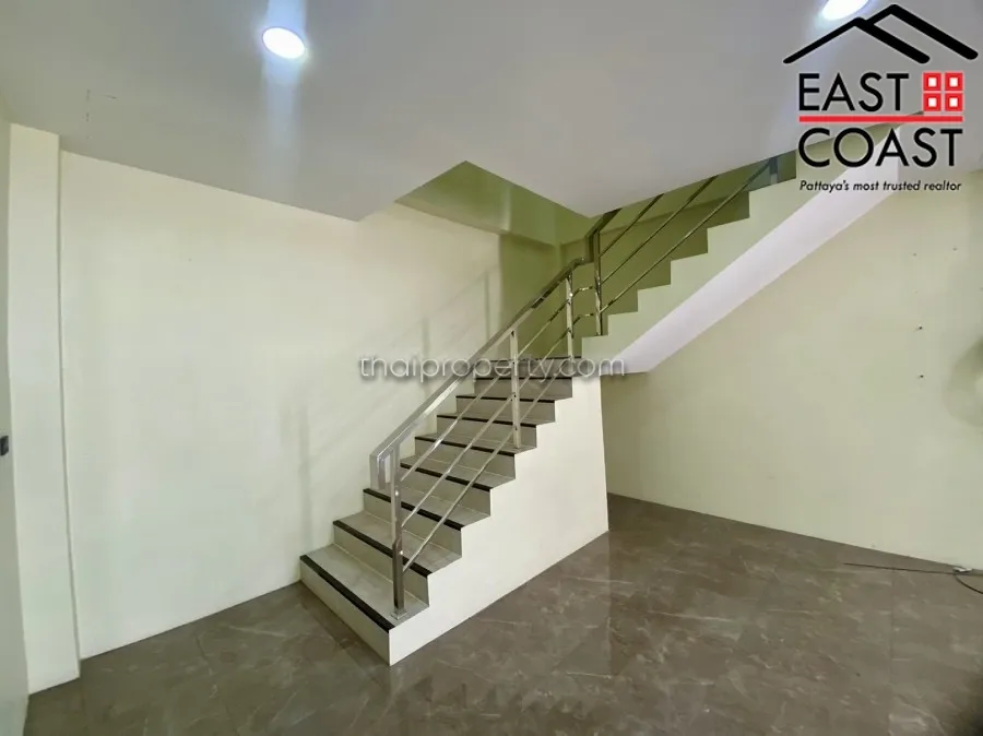 Private House with Warehouse photo 27