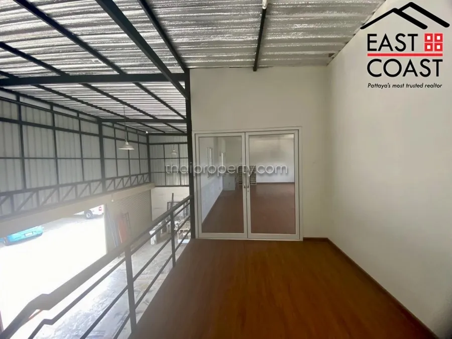 Private House with Warehouse photo 39