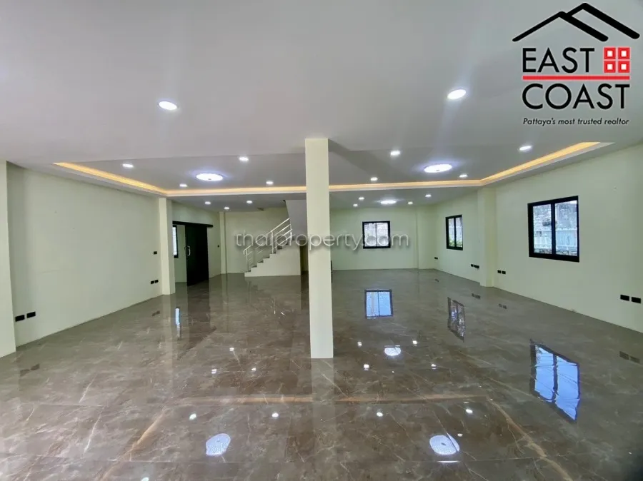 Private House with Warehouse photo 23