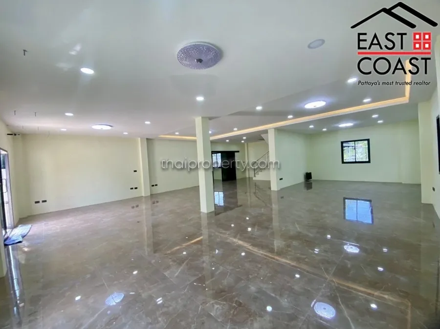 Private House with Warehouse photo 24