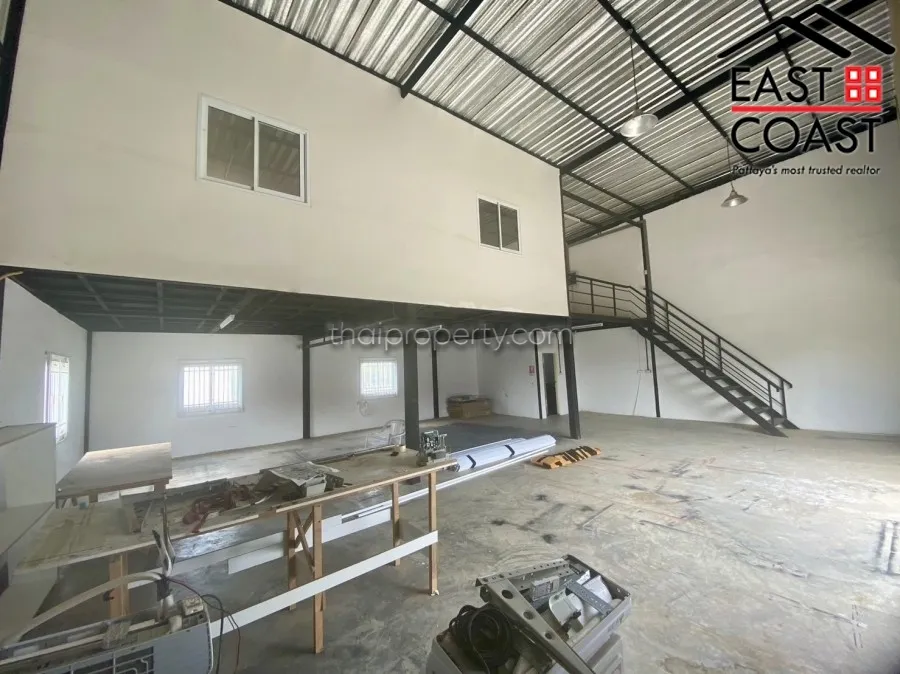 Private House with Warehouse photo 36