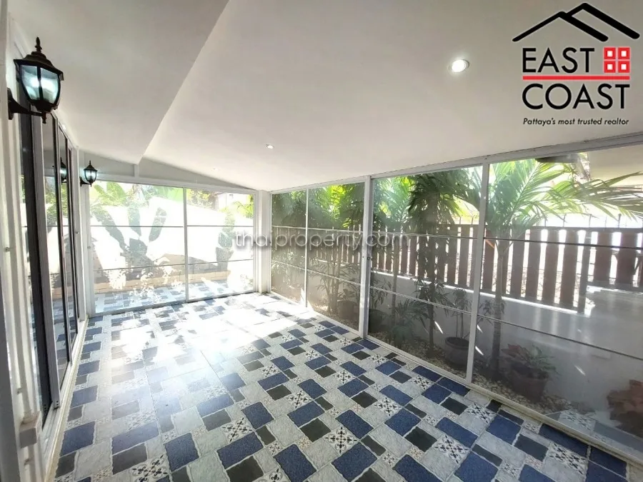 Jomtien Garden Villa photo 32