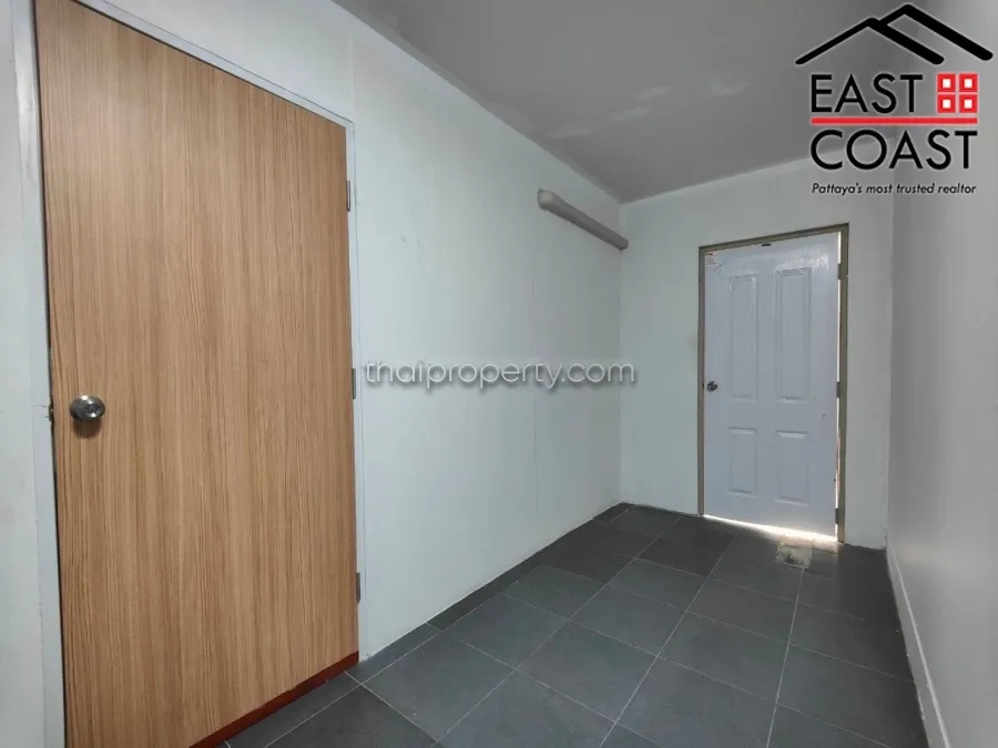 House with Apartment photo 4