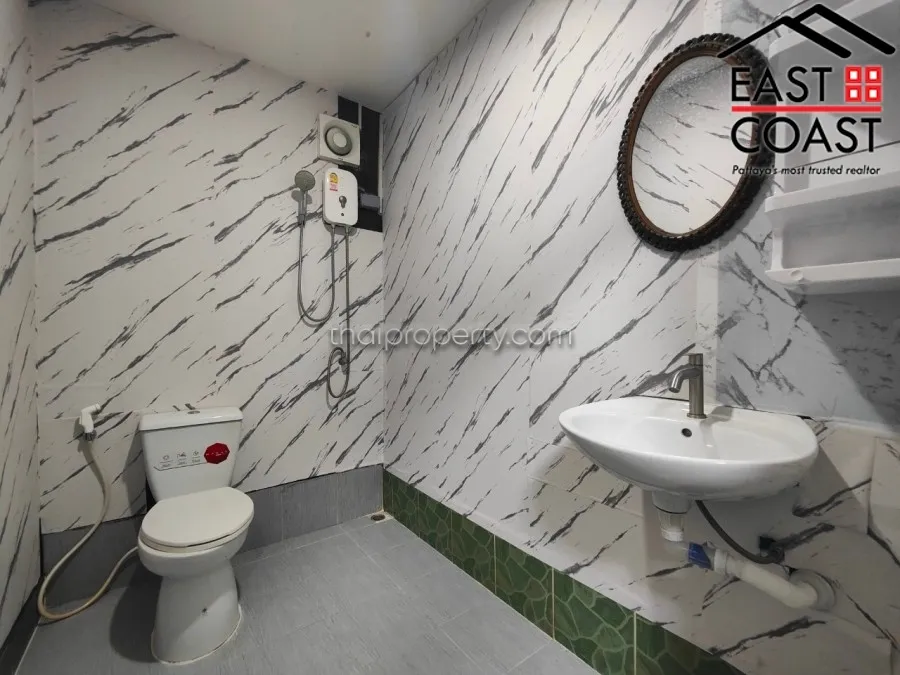 House with Apartment photo 5