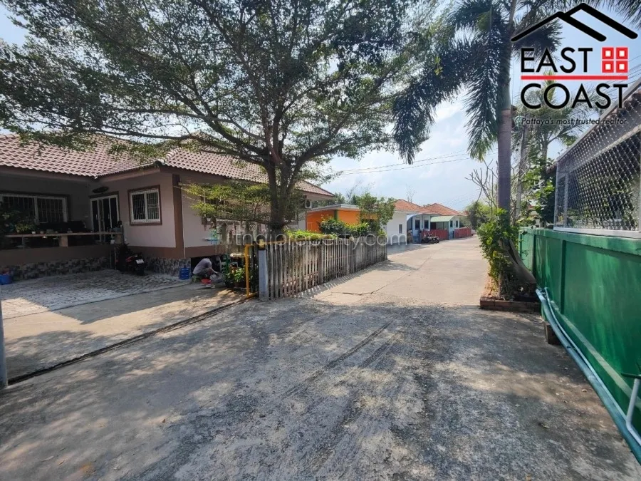 House with Apartment