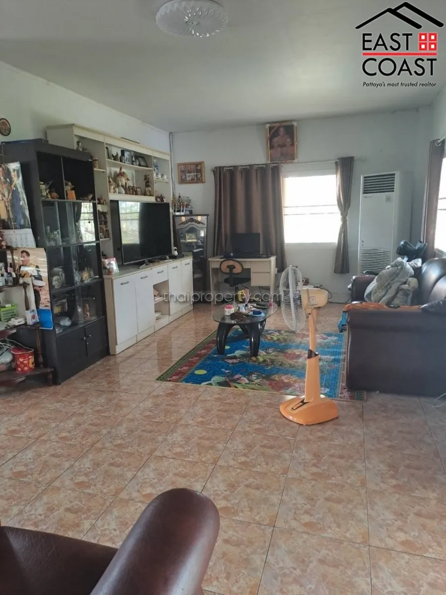 House with Apartment photo 32