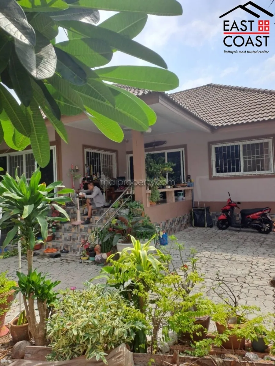 House with Apartment photo 36