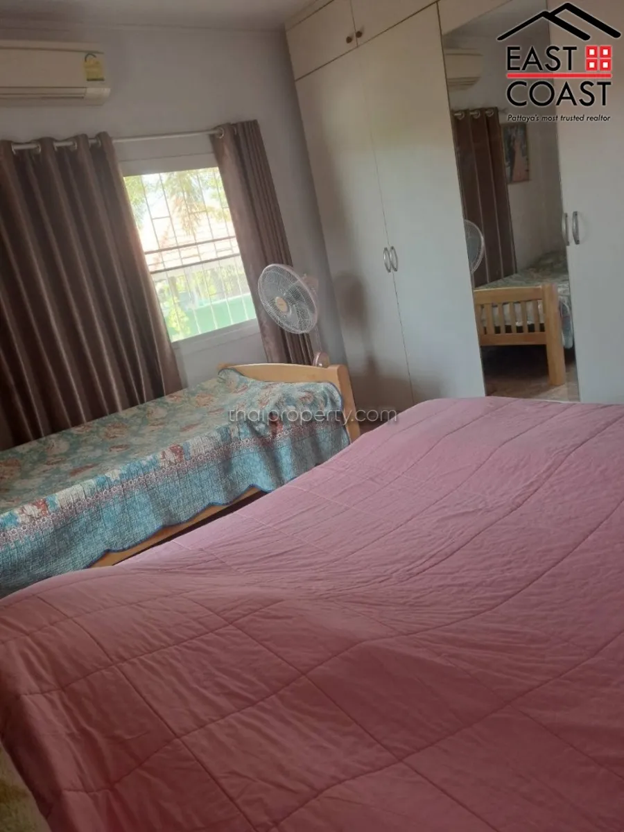 House with Apartment photo 39