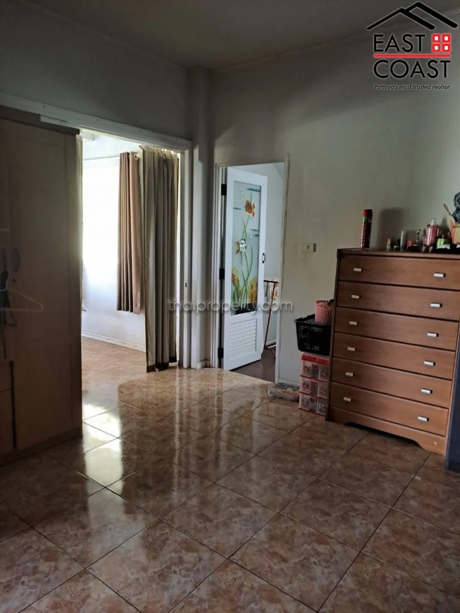 House with Apartment photo 40