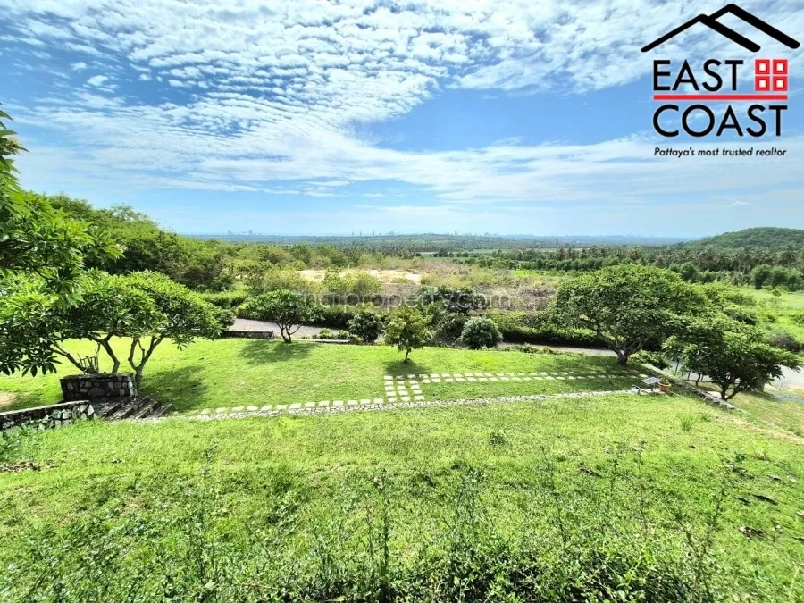 The hill estate photo 11
