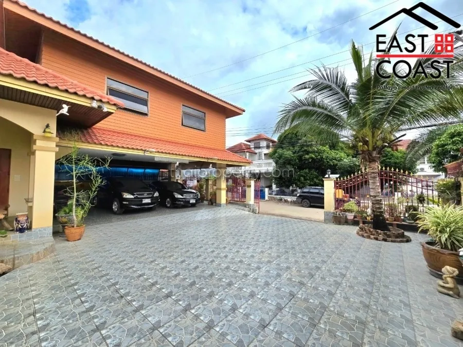 Park Village photo 6