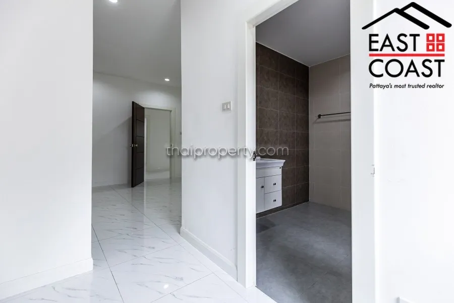 Pattaya Land And House photo 16