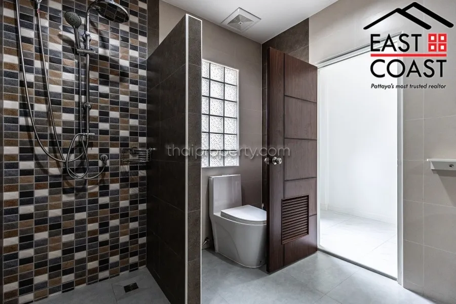 Pattaya Land And House photo 20