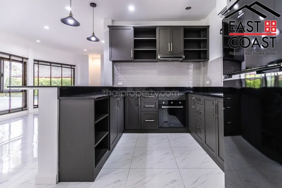 Pattaya Land And House photo 30
