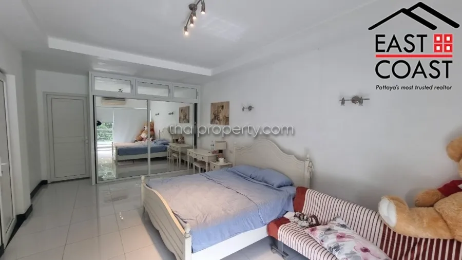 Baan Sathorn Watbun photo 15