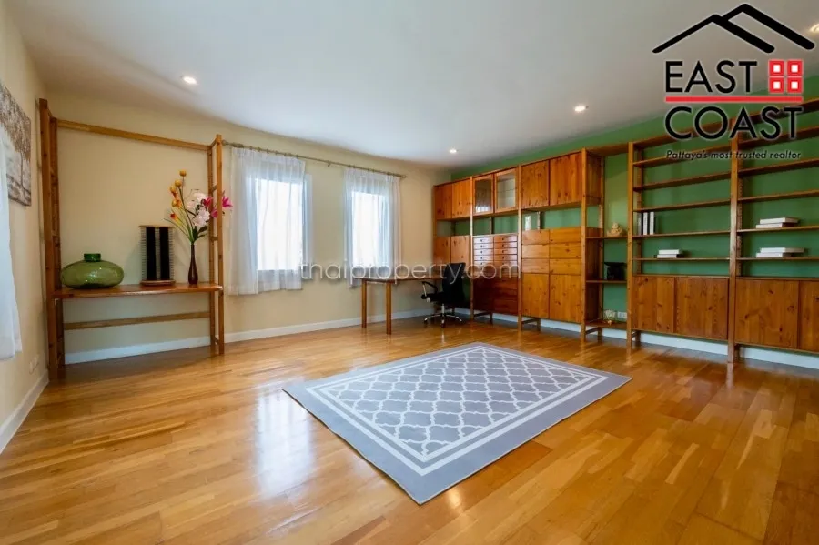 Silk Road Place photo 23