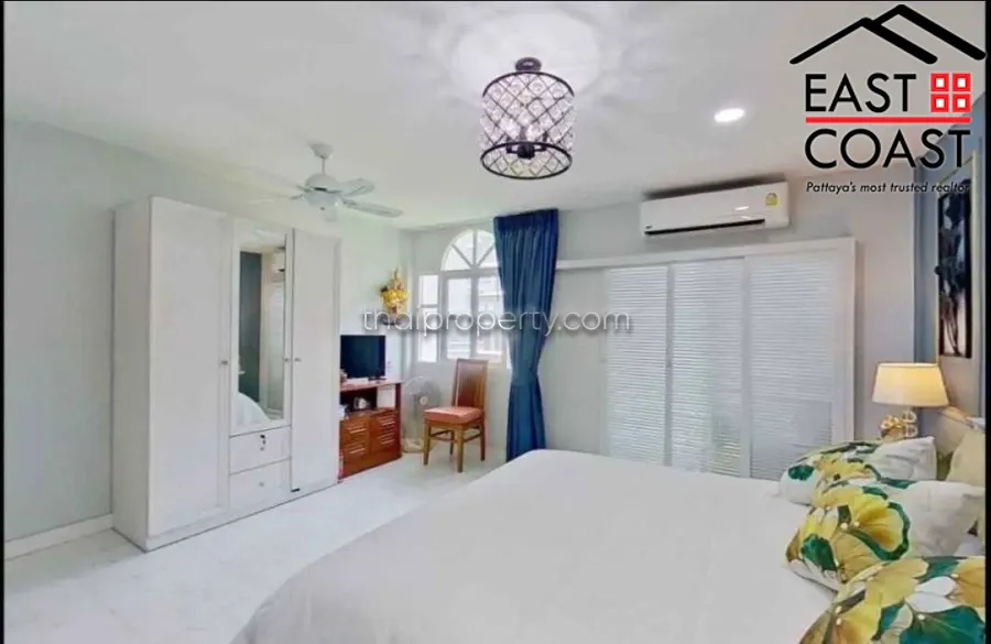 Town House photo 15