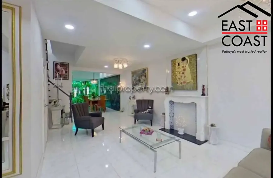 Town House photo 8