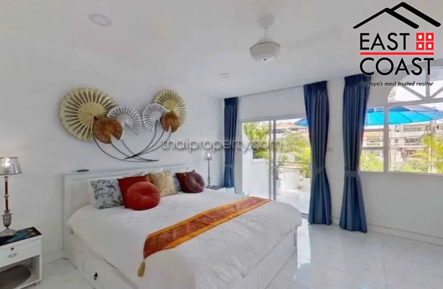 Town House photo 9