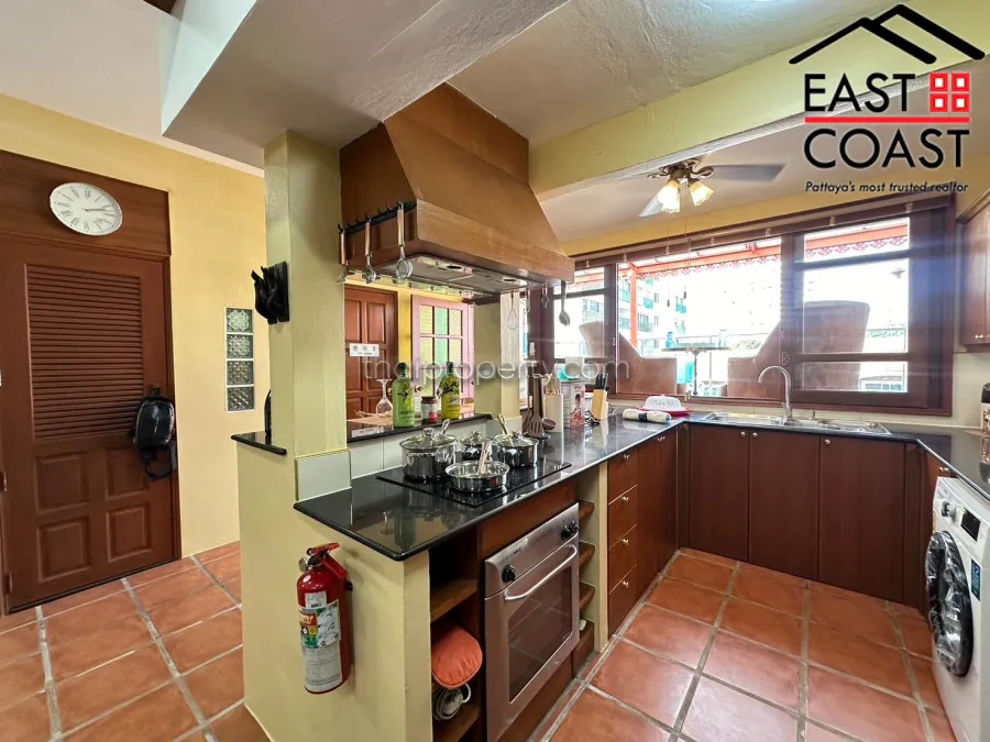 Commercial house photo 14