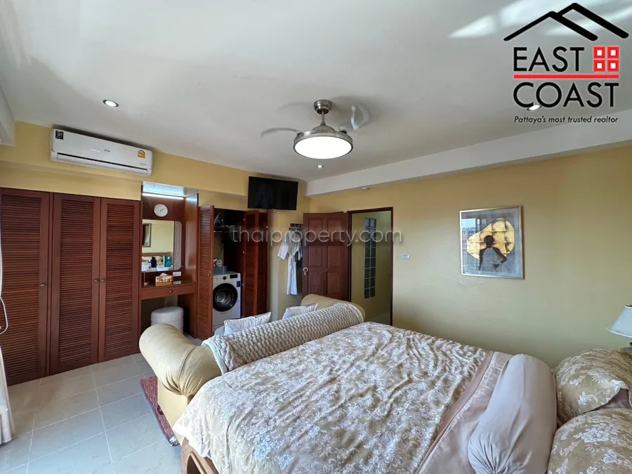 Commercial house photo 24