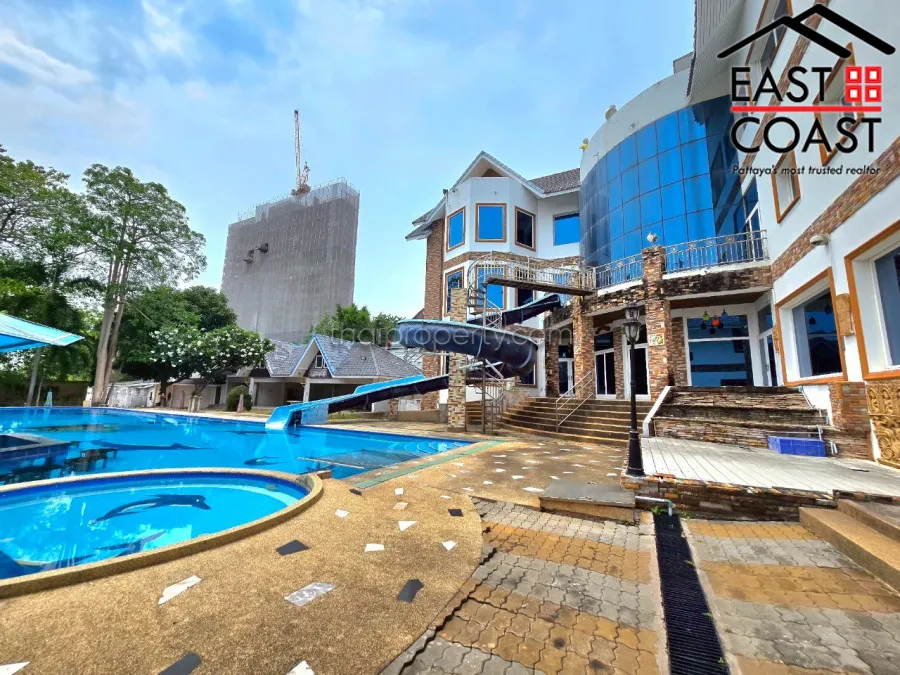 Pratumnuk Pool Villa photo 17