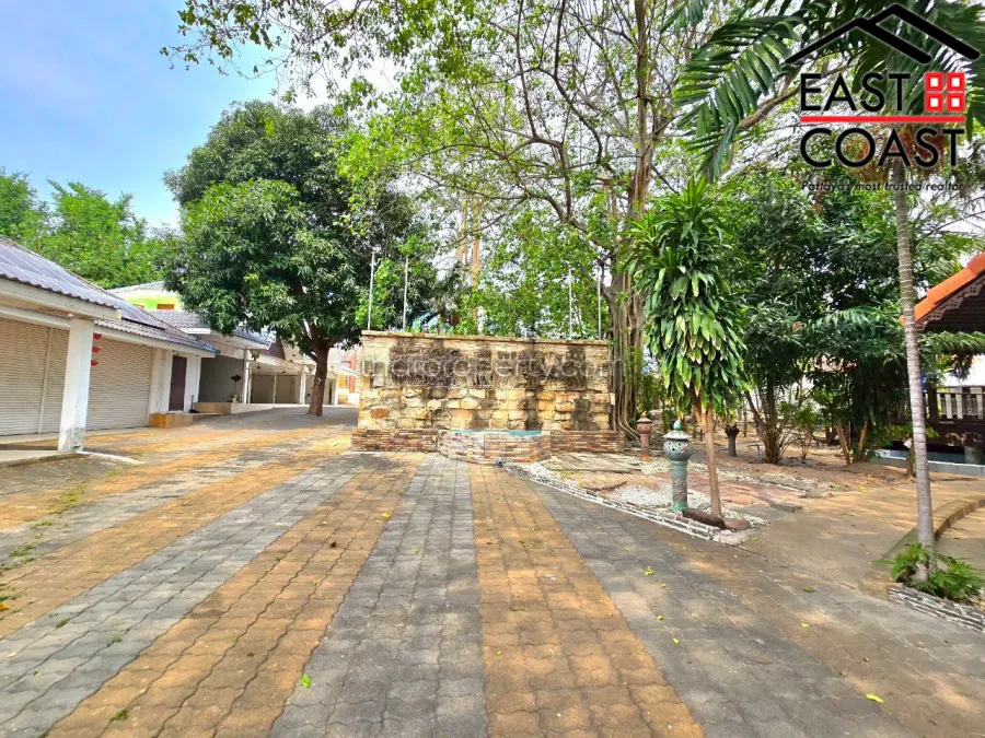 Pratumnuk Pool Villa photo 4