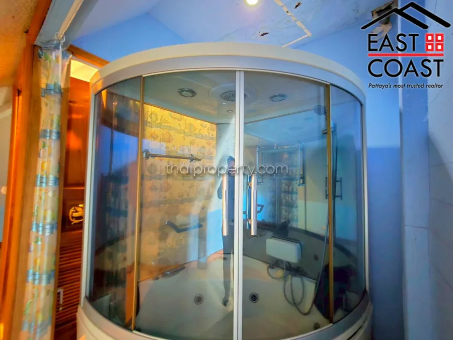 Pratumnuk Pool Villa photo 36