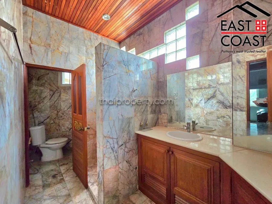 Pratumnuk Pool Villa photo 56