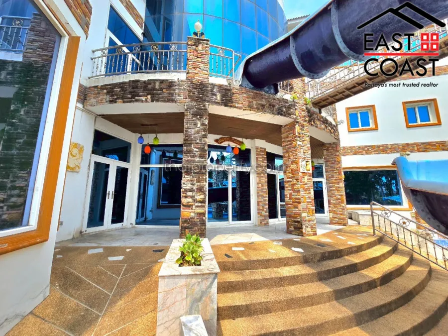 Pratumnuk Pool Villa photo 9