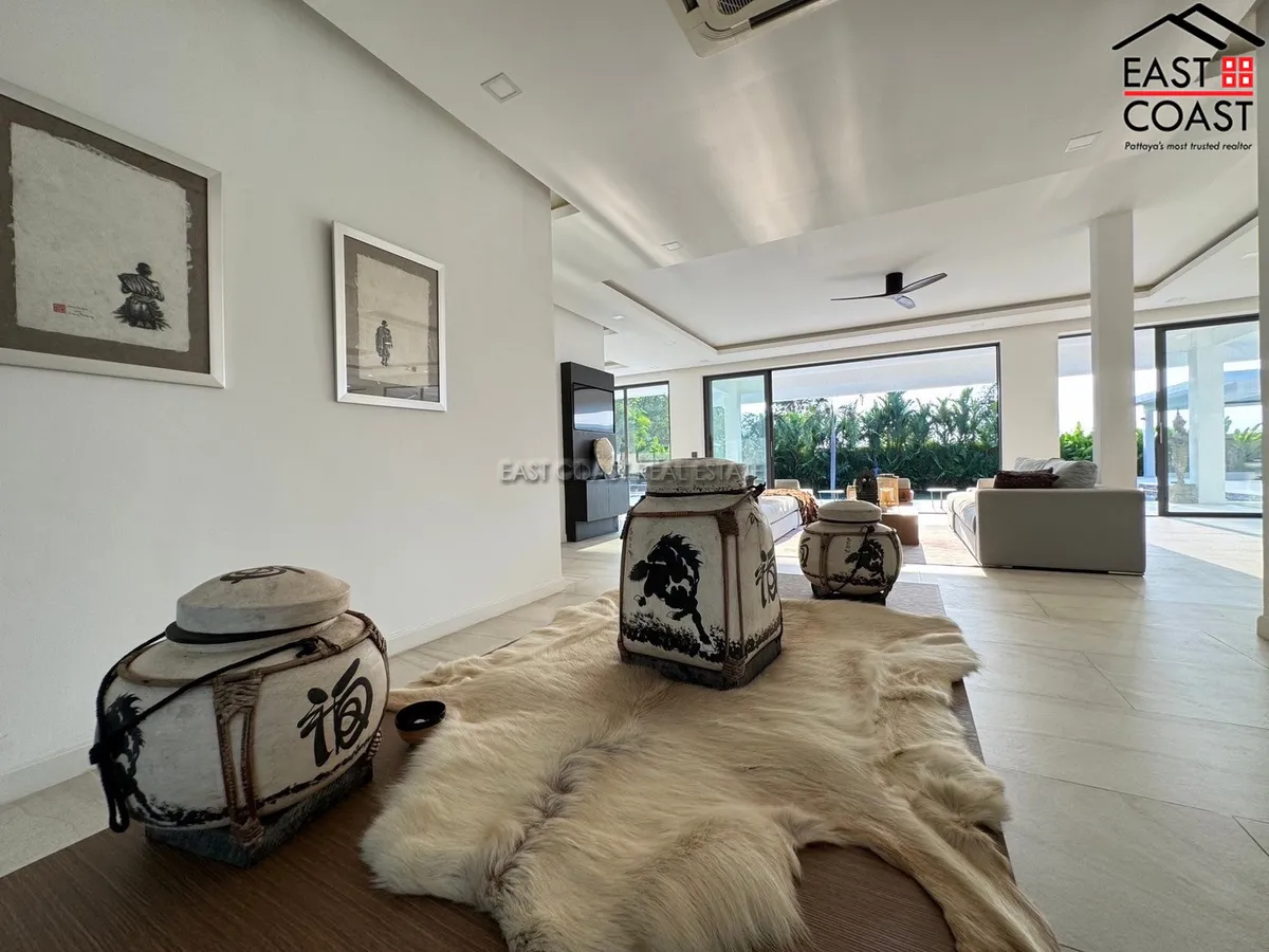 Spectacular Luxury Villa photo 8