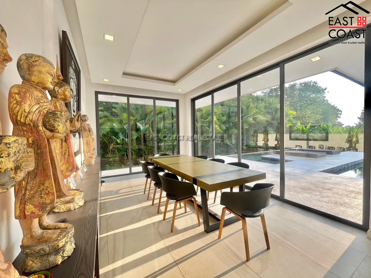 Spectacular Luxury Villa photo 11