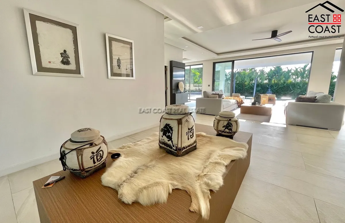 Spectacular Luxury Villa photo 12