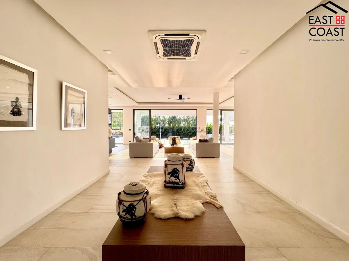 Spectacular Luxury Villa photo 17
