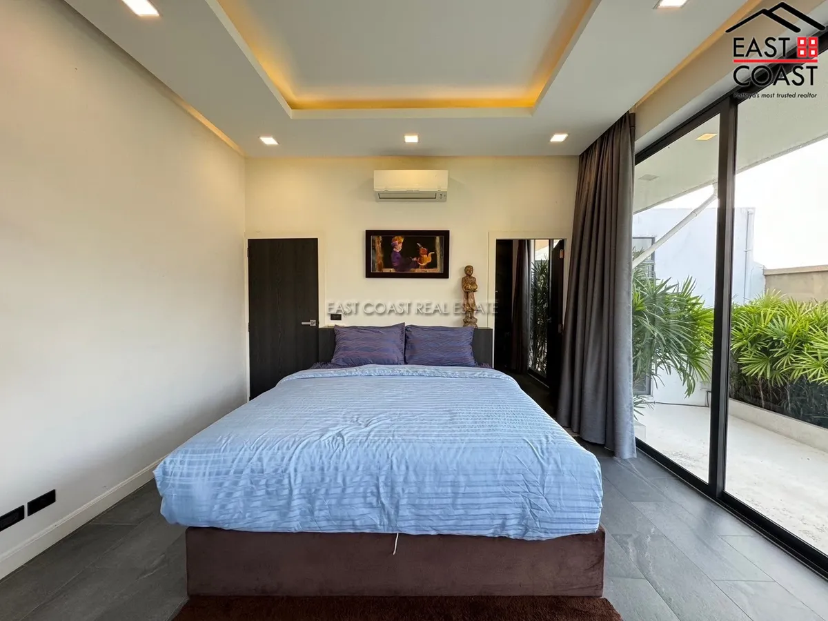 Spectacular Luxury Villa photo 18