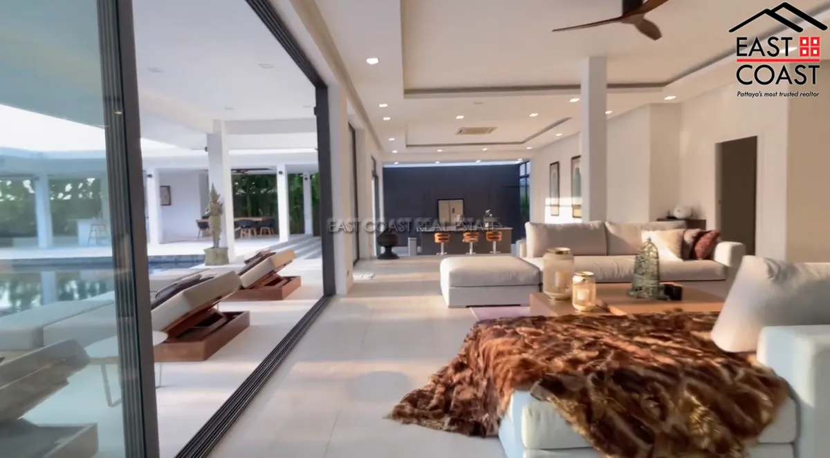 Spectacular Luxury Villa photo 25