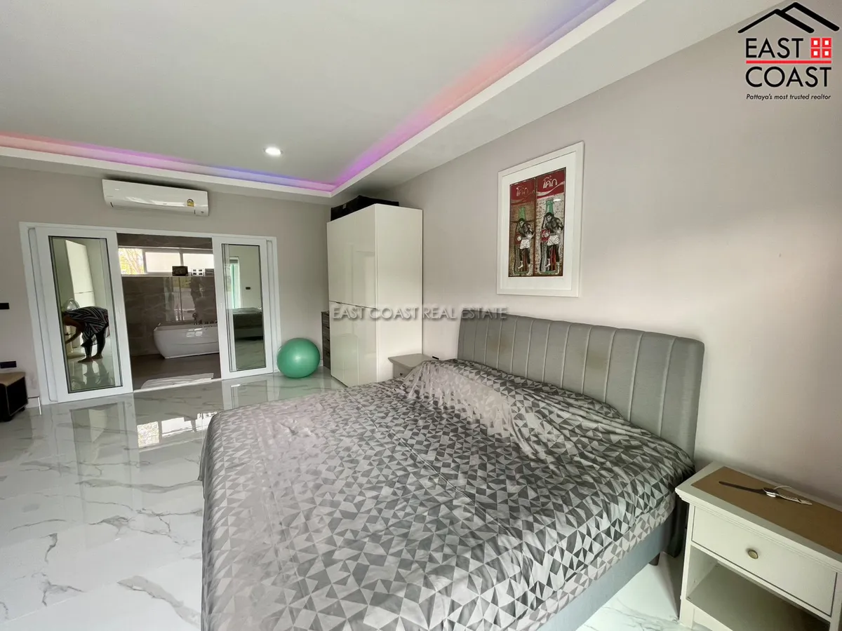 Temple Court Villa photo 6