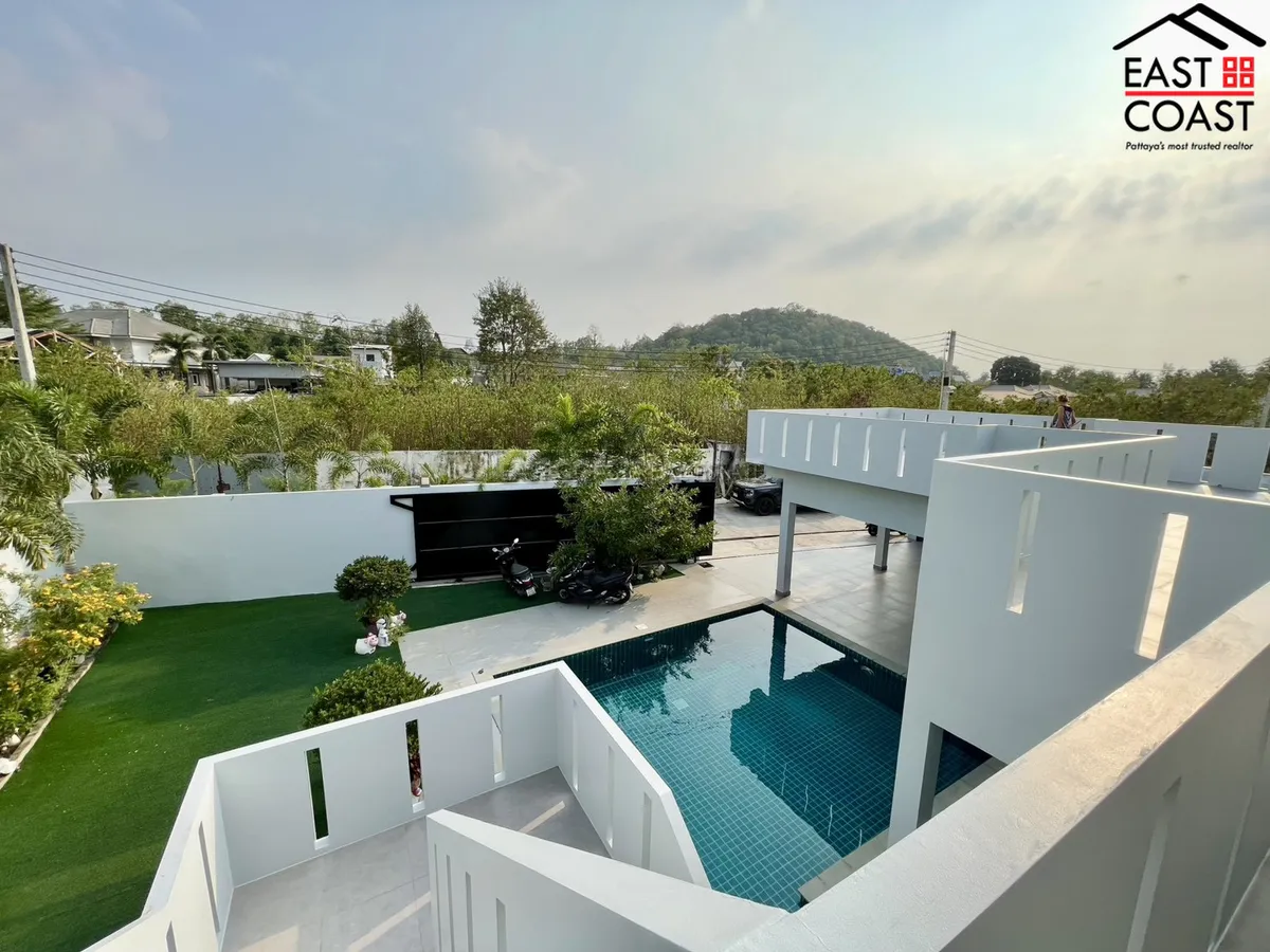 Temple Court Villa