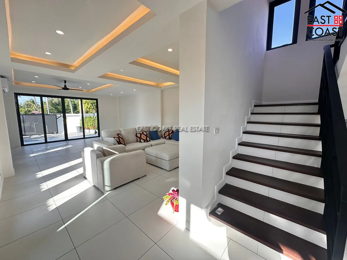 3-Storey House – Huay Yai Main Road photo 6