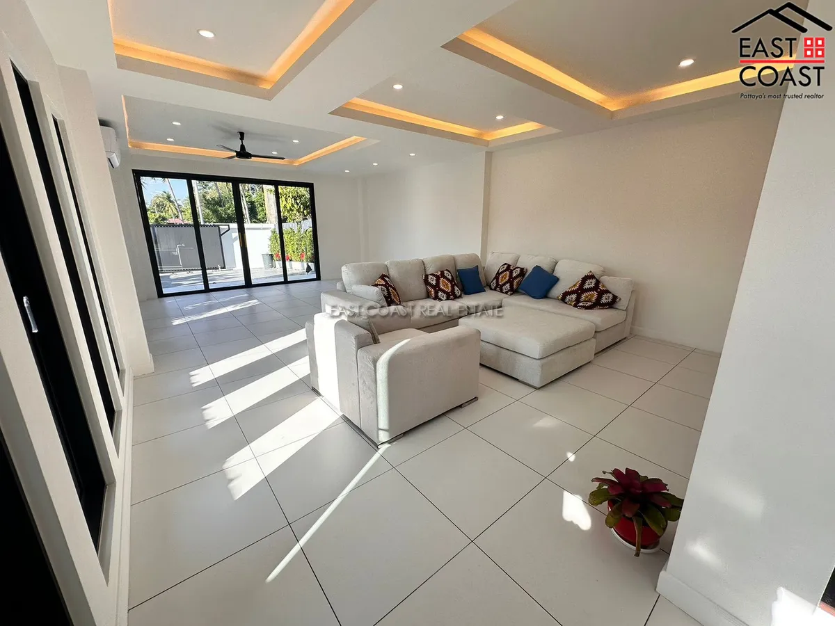 3-Storey House – Huay Yai Main Road photo 11