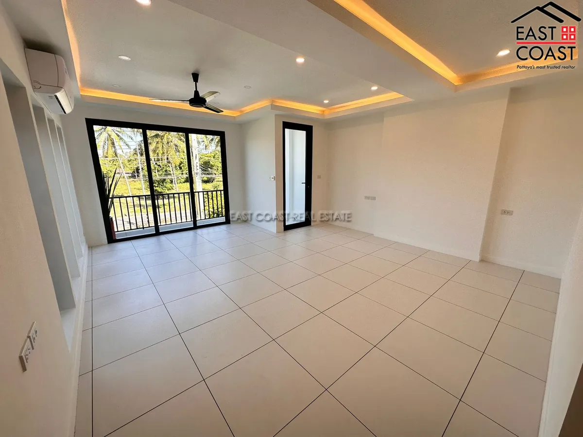 3-Storey House – Huay Yai Main Road photo 14