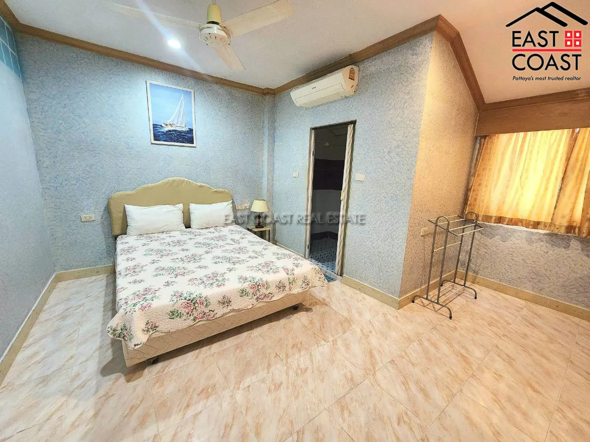 Town house Jomtien photo 24