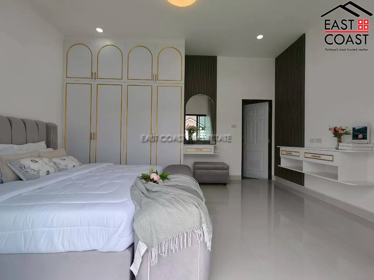 Rattanakorn 18 photo 34